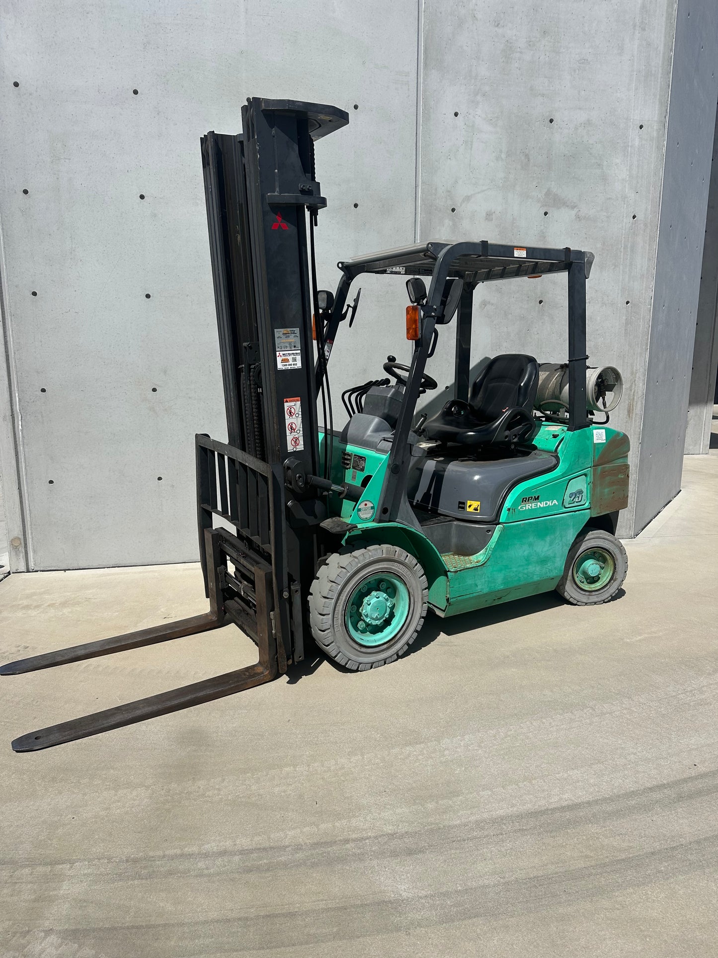 Used Mitsubishi 2.5t Forklift