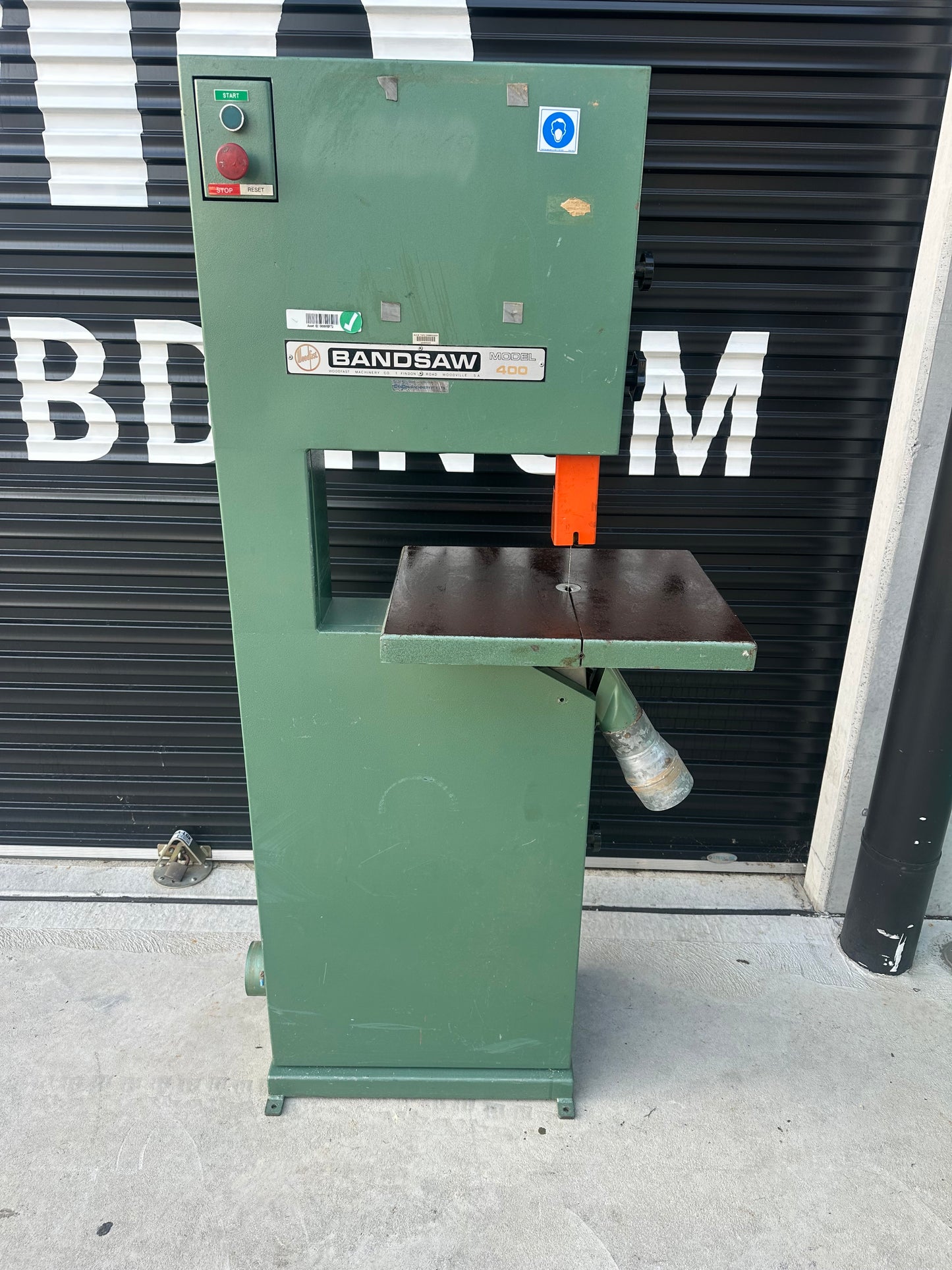 Used Woodfast 400 Vertical Bandsaw