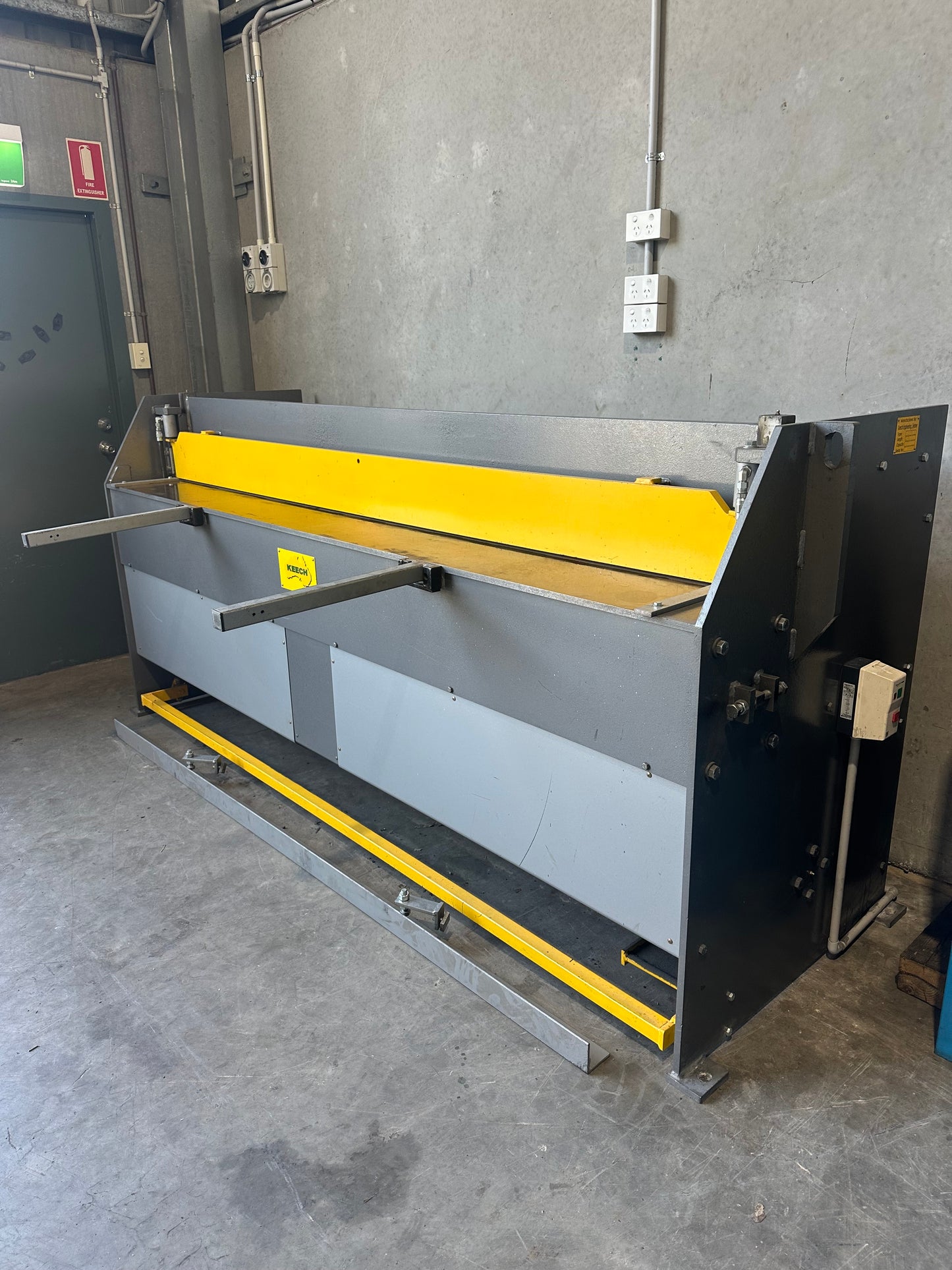 Used Keech 240v KEG-84H Guillotine