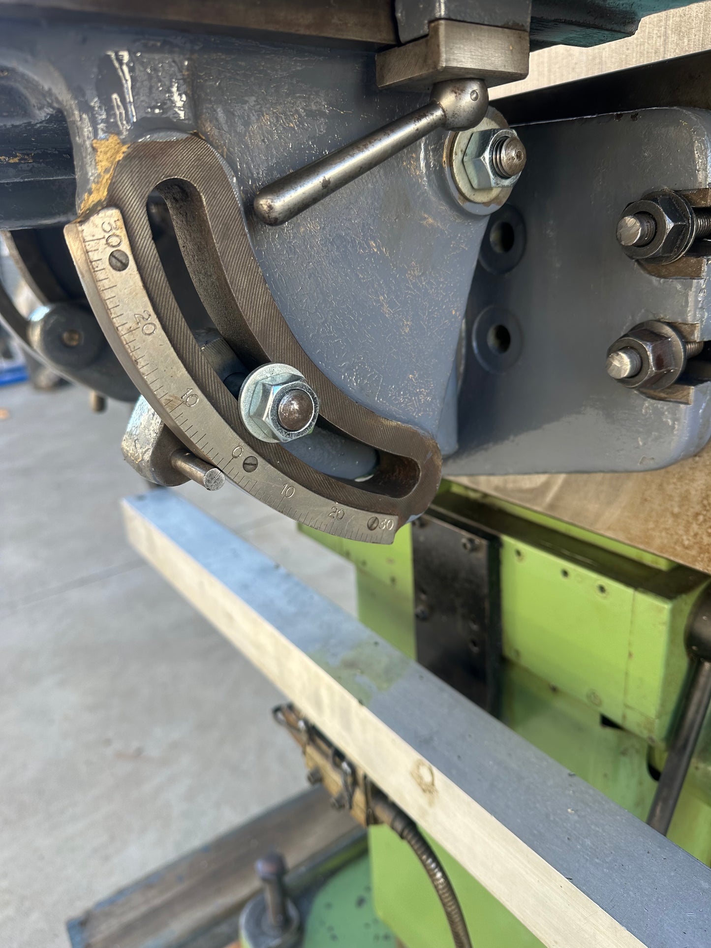 Used Thiel Duplex 158 Toolroom Milling Machine