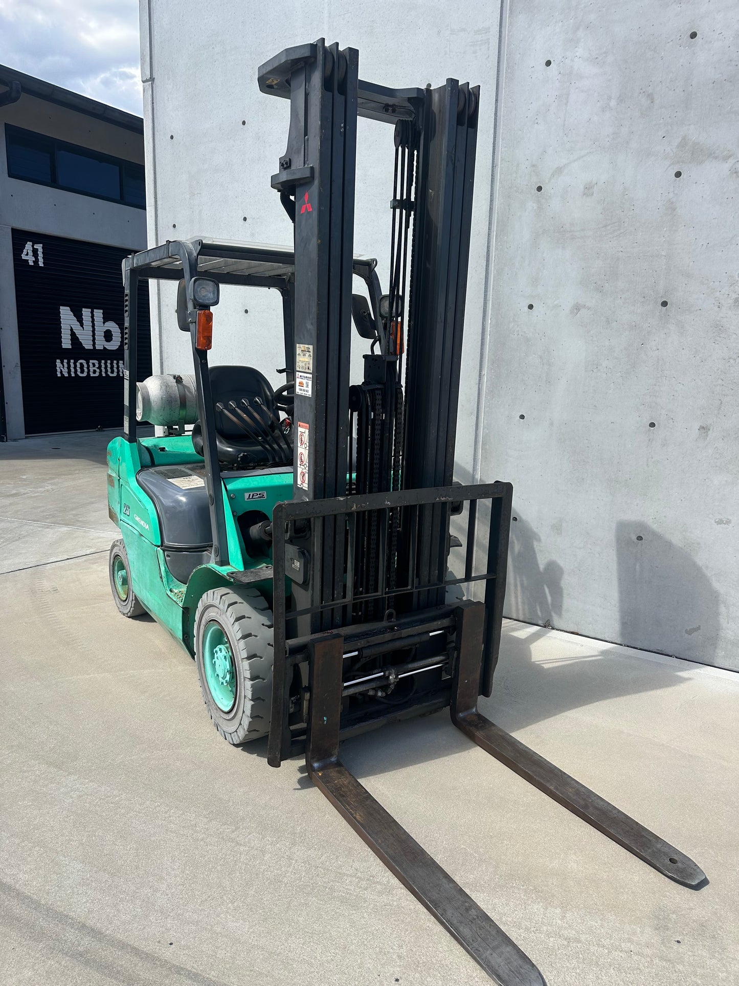 Used Mitsubishi 2.5t Forklift