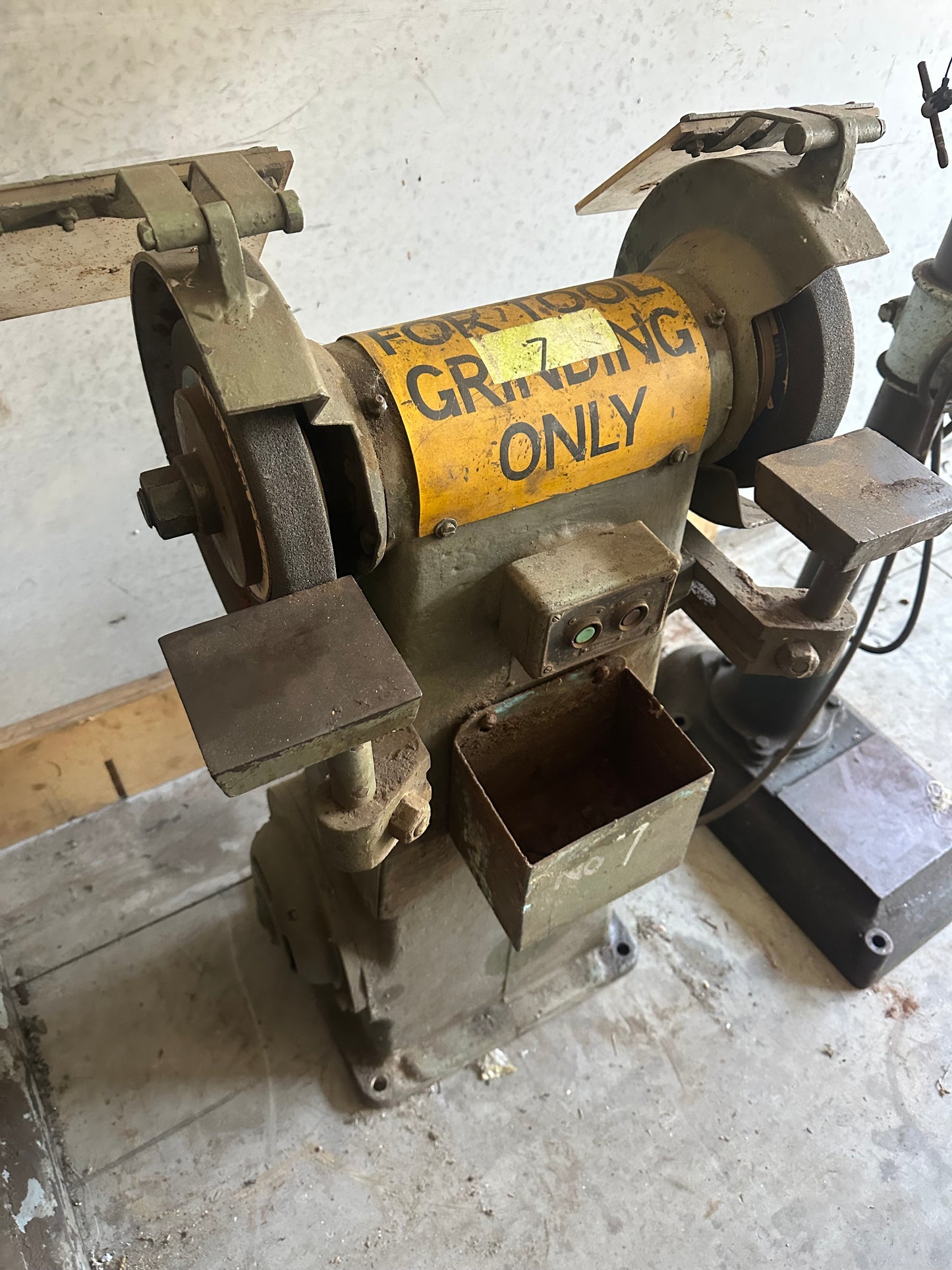 Used Pedestal Grinder (No.7)