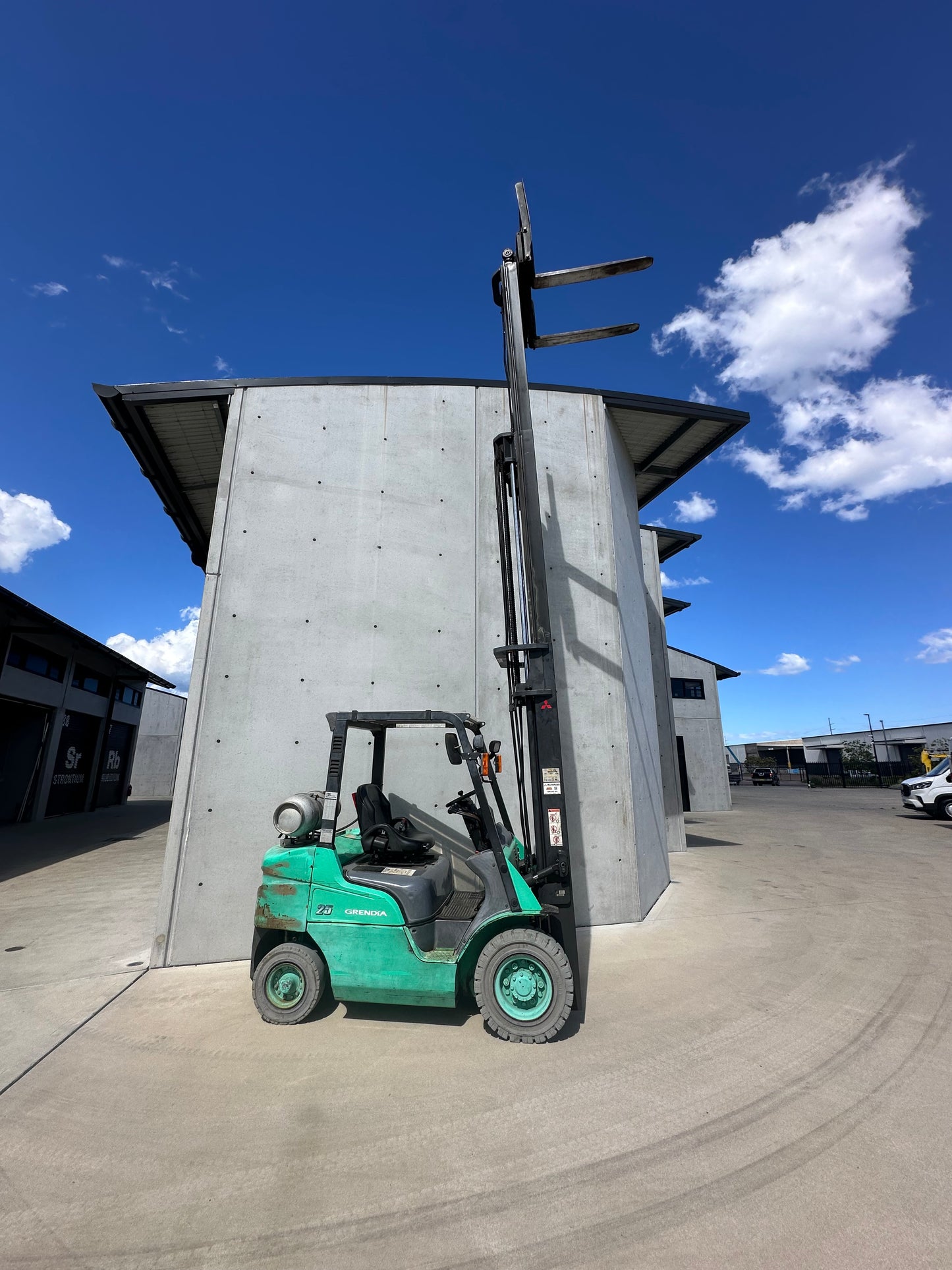 Used Mitsubishi 2.5t Forklift