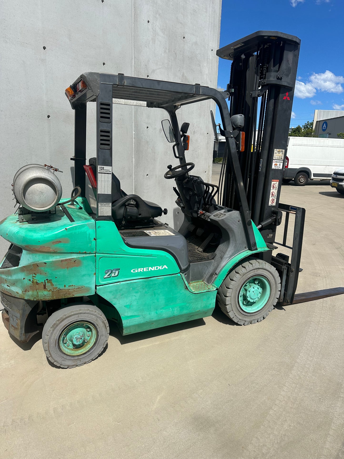 Used Mitsubishi 2.5t Forklift
