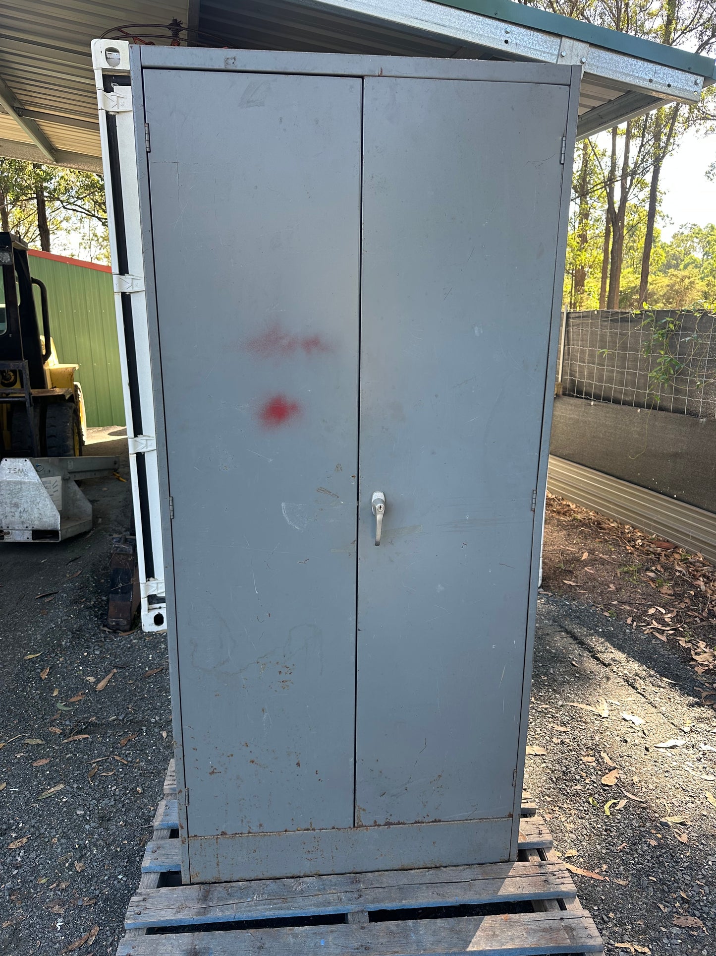 Used Steel Cabinet/Shelves