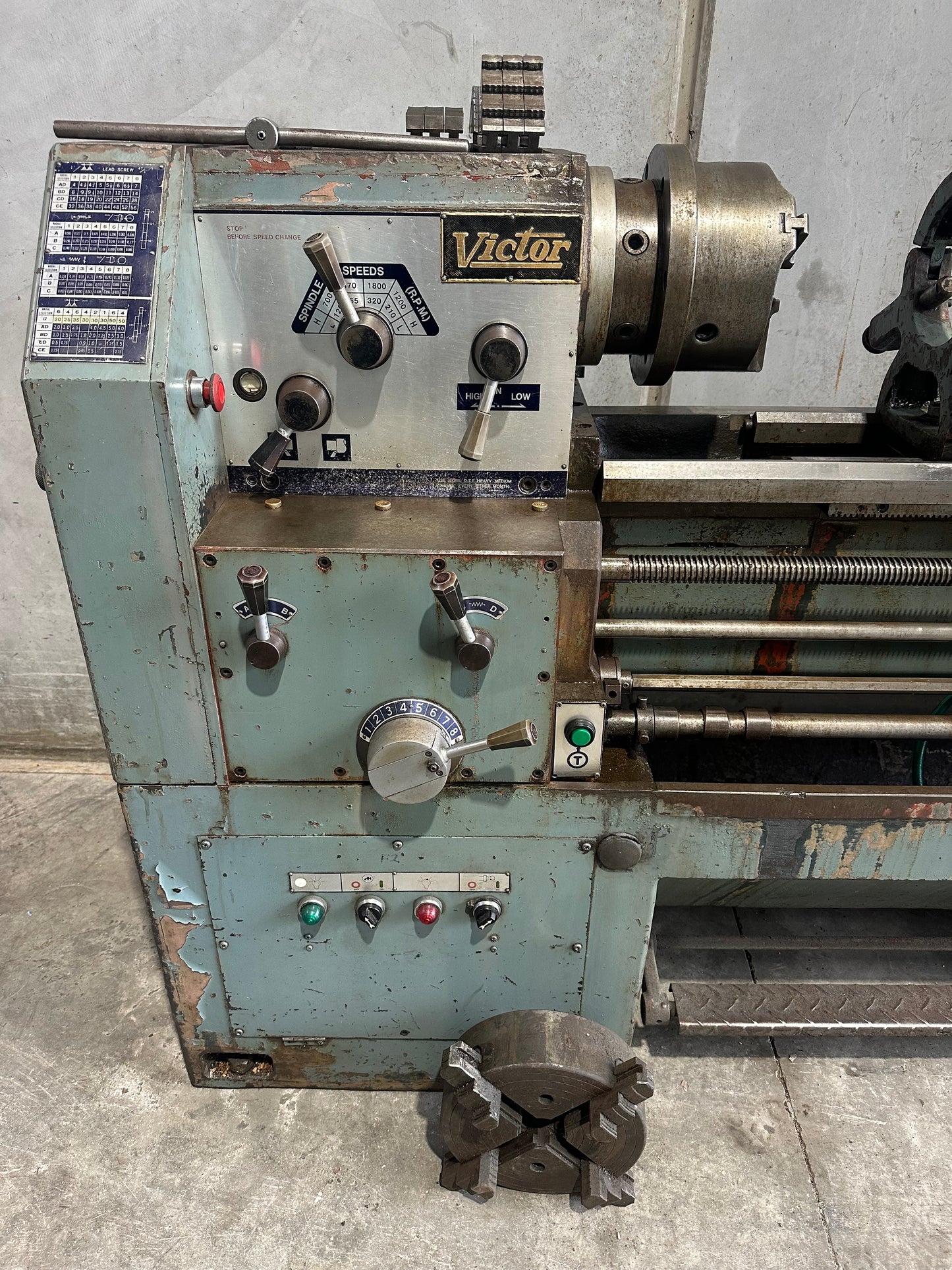 Used Victor 400x1350 Gap Bed Lathe