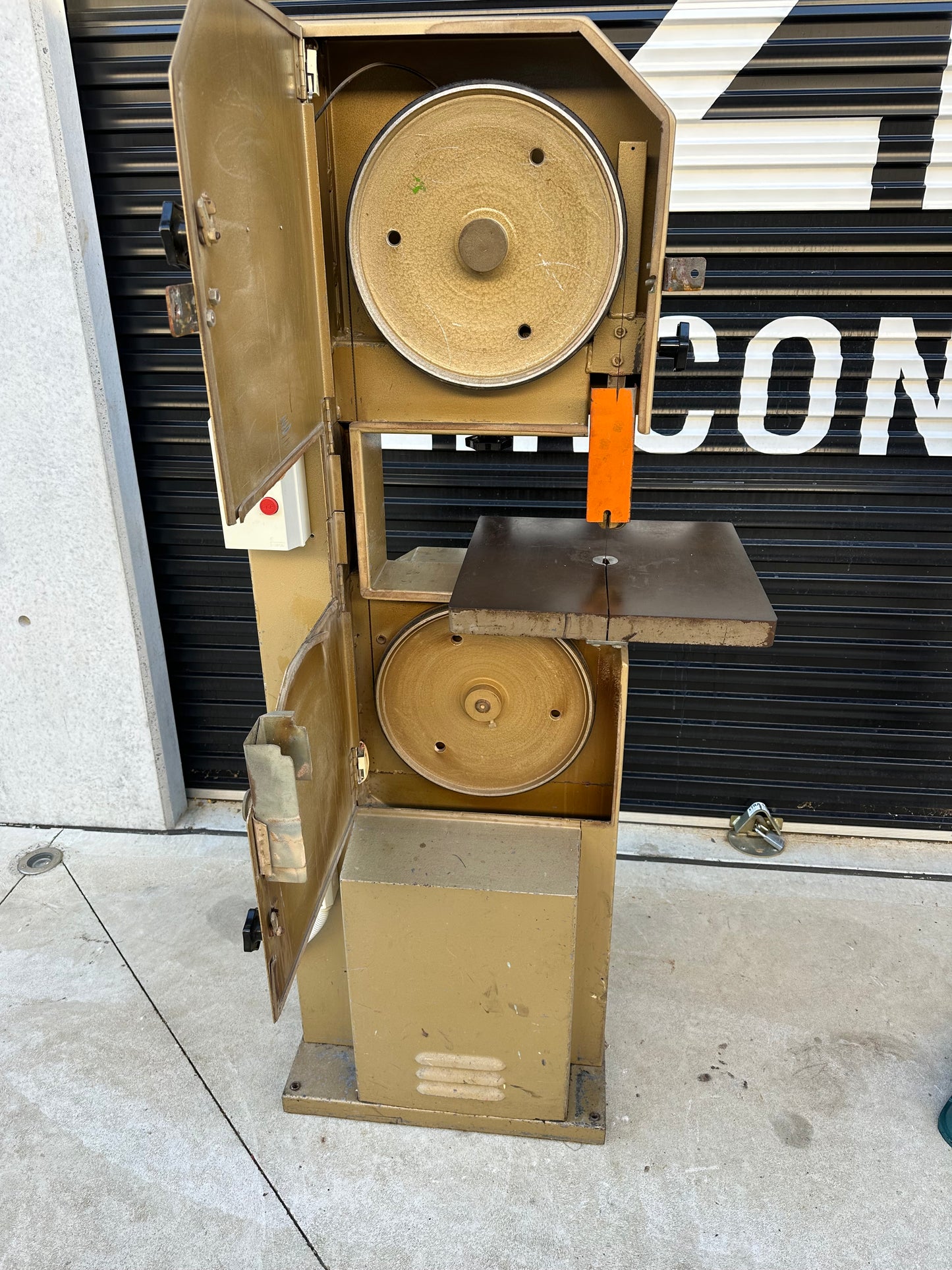 Used Woodfast Vertical Wood Bandsaw