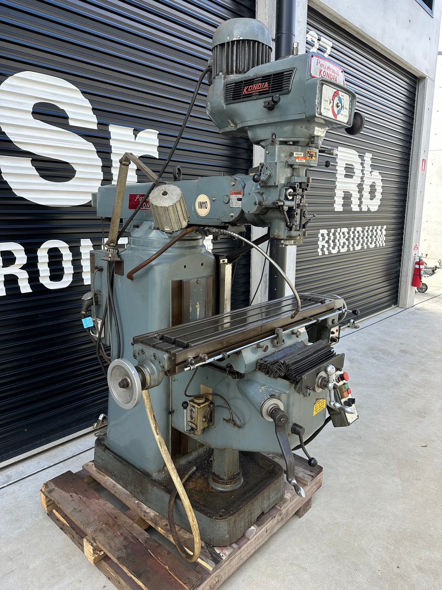 Used Kondia FV-1 Turret Milling Machine