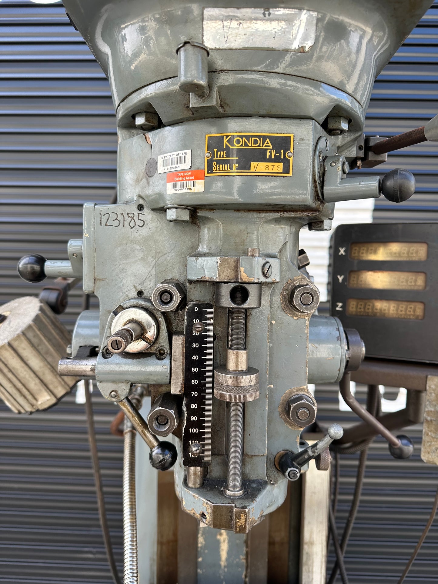 Used Kondia FV-1 Turret Milling Machine