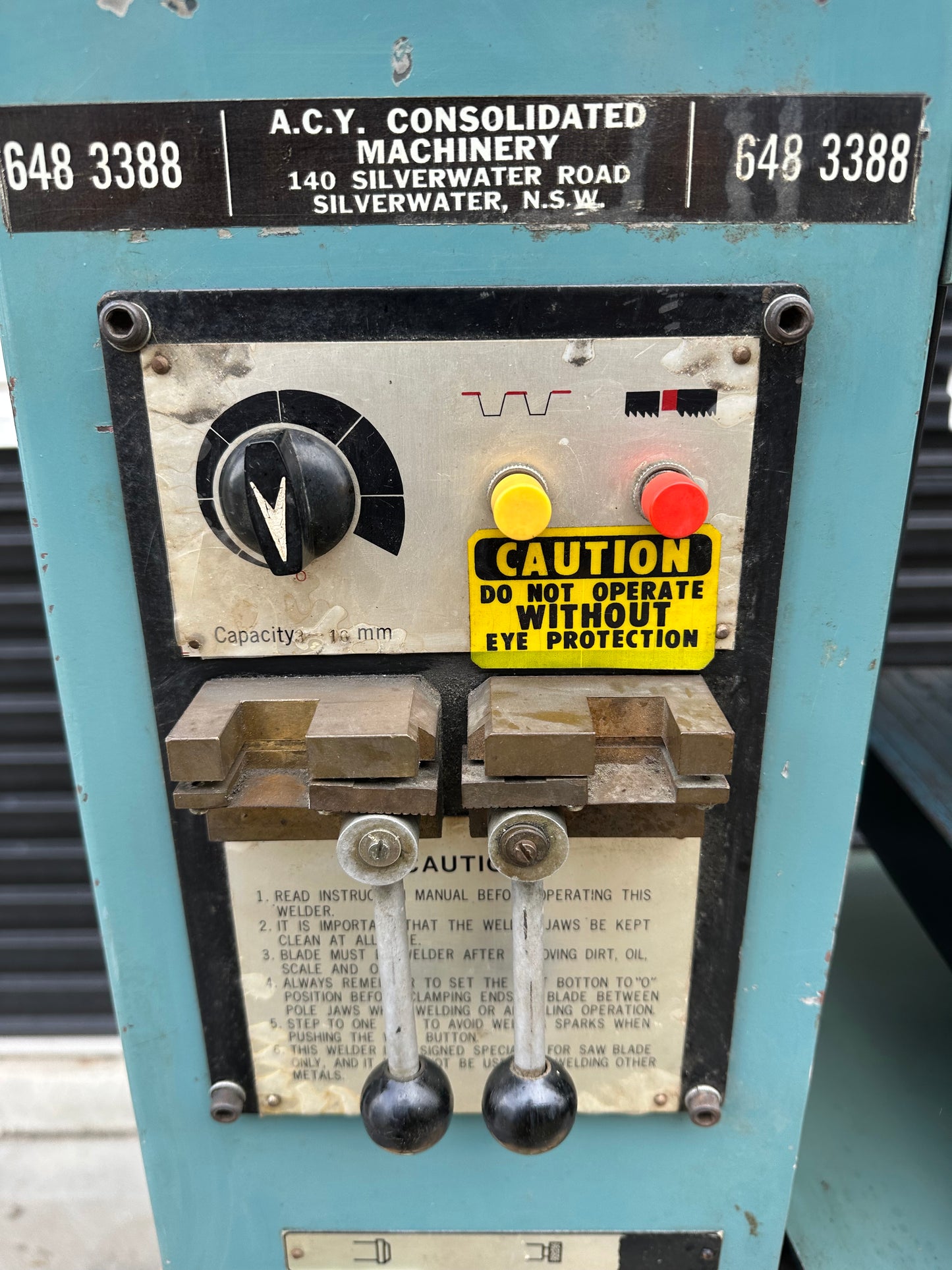 Used Pacific KB-30 Vertical Metal Bandsaw