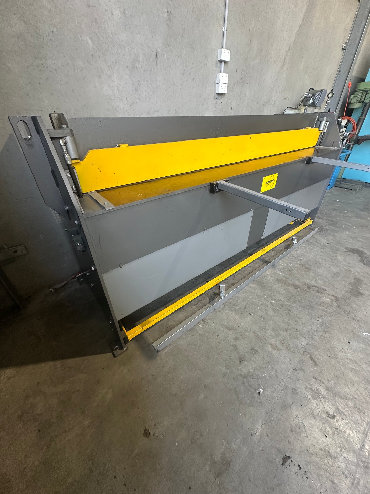 Used Keech 240v KEG-84H Guillotine