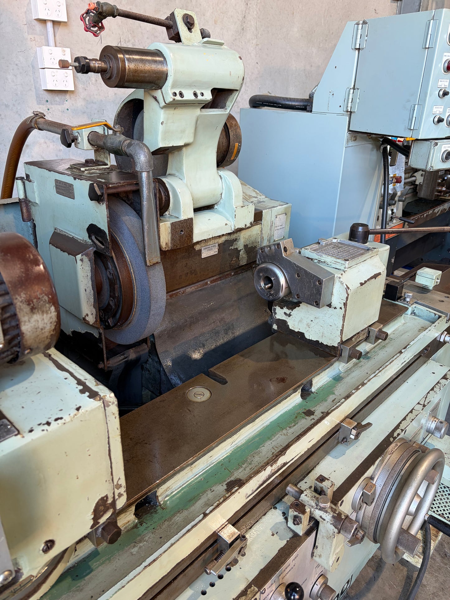 Used Kondo 750-H.TS Universal Hydraulic Cylindrical Grinder