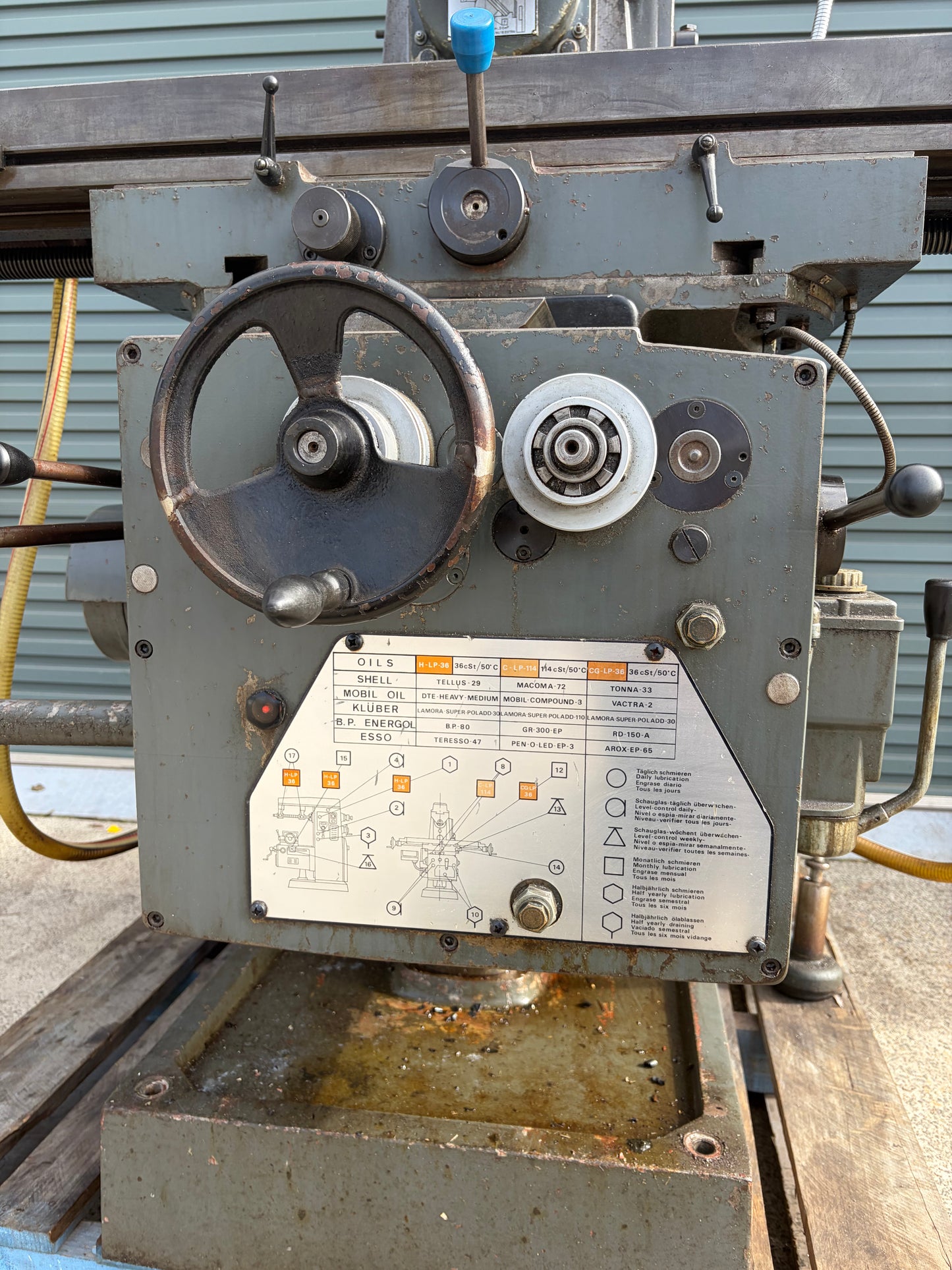 Used Pacific FU-125 Universal Milling Machine