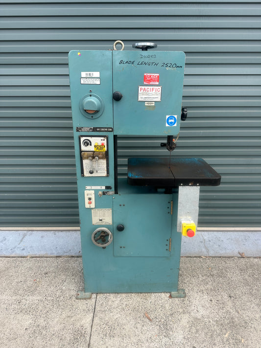 Used Pacific KB-30 Vertical Bandsaw