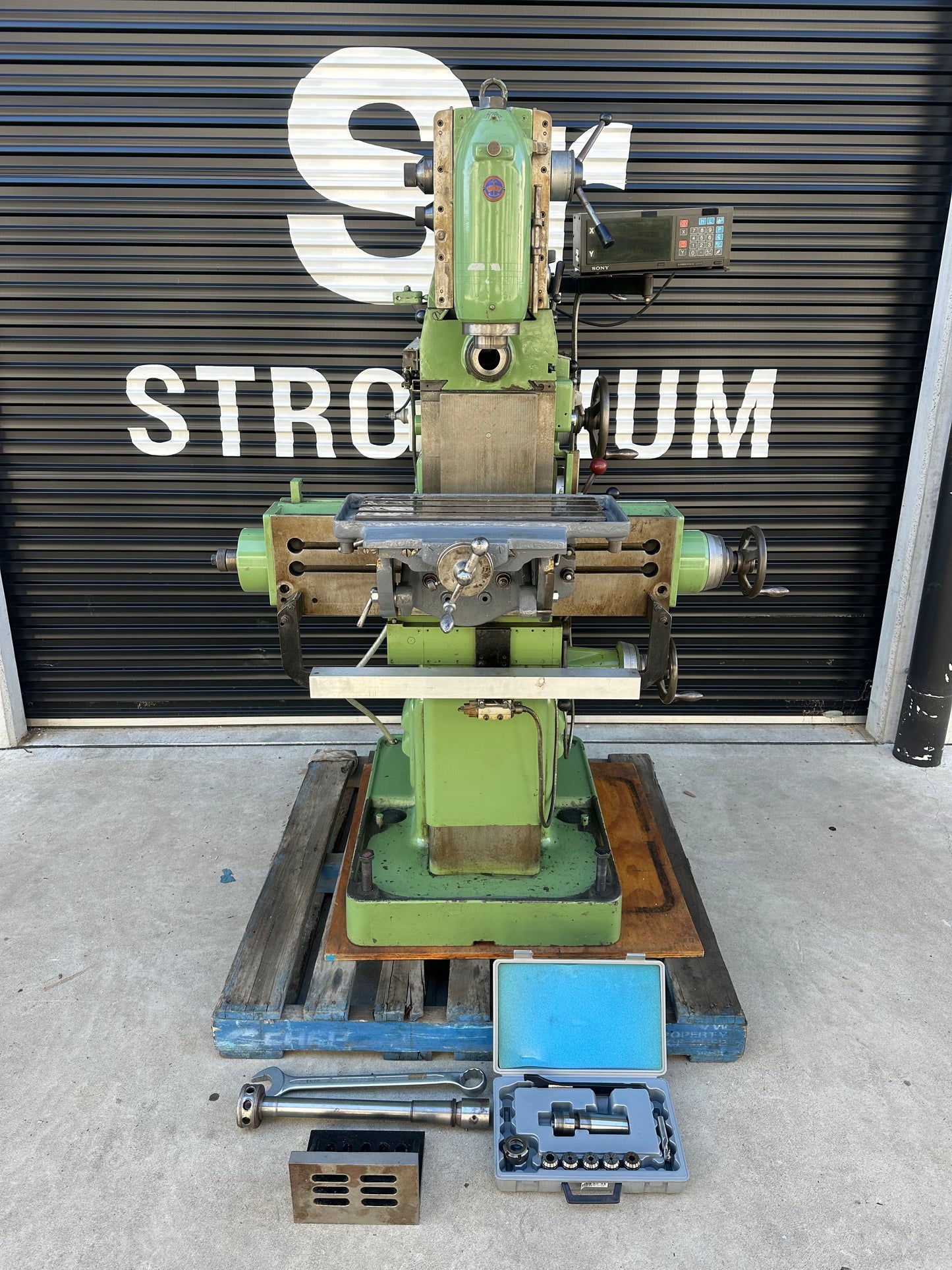 Used Thiel Duplex 158 Toolroom Milling Machine