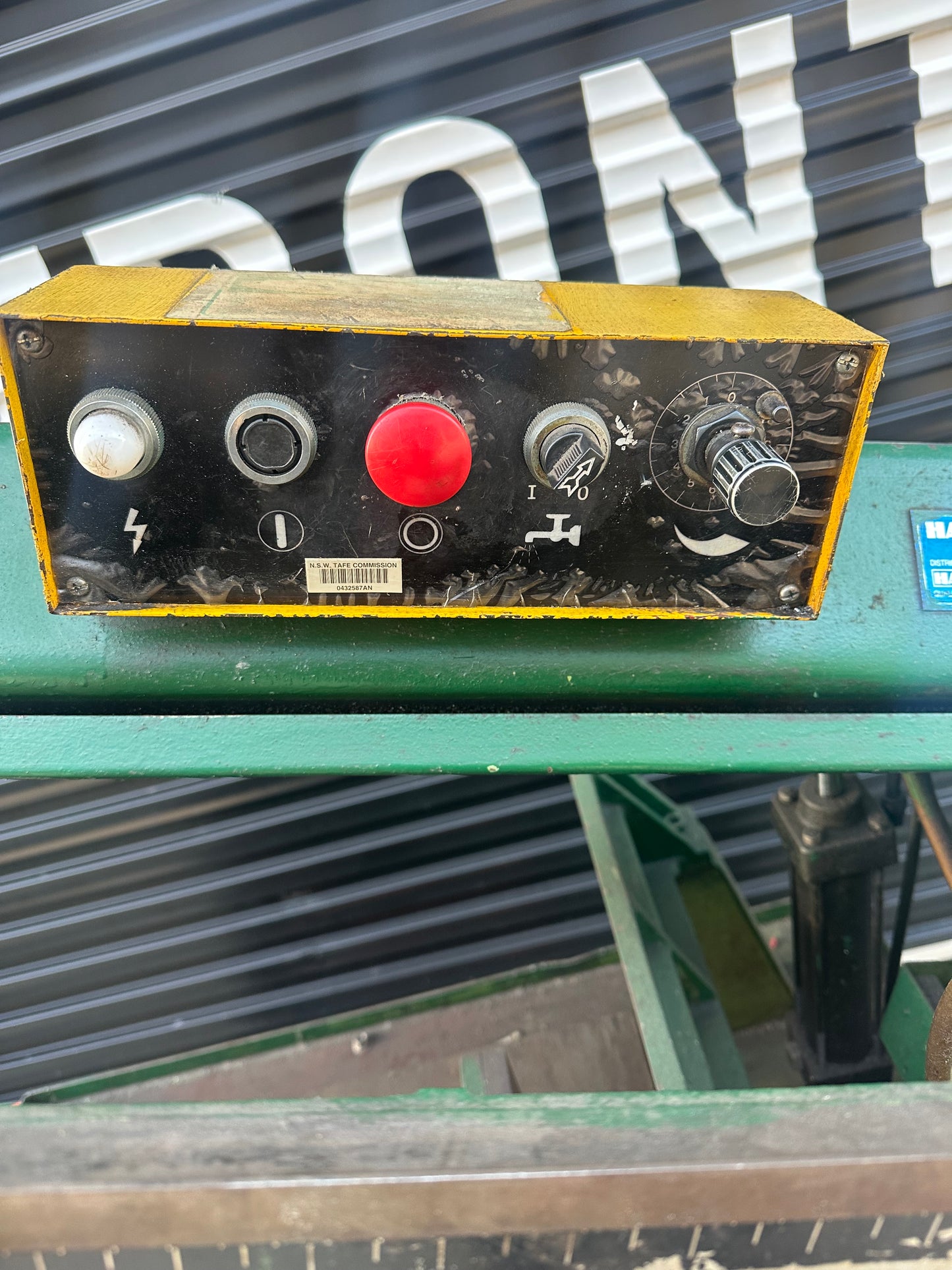 Used HAFCO BS-10s Swivel Head Horizontal Bandsaw
