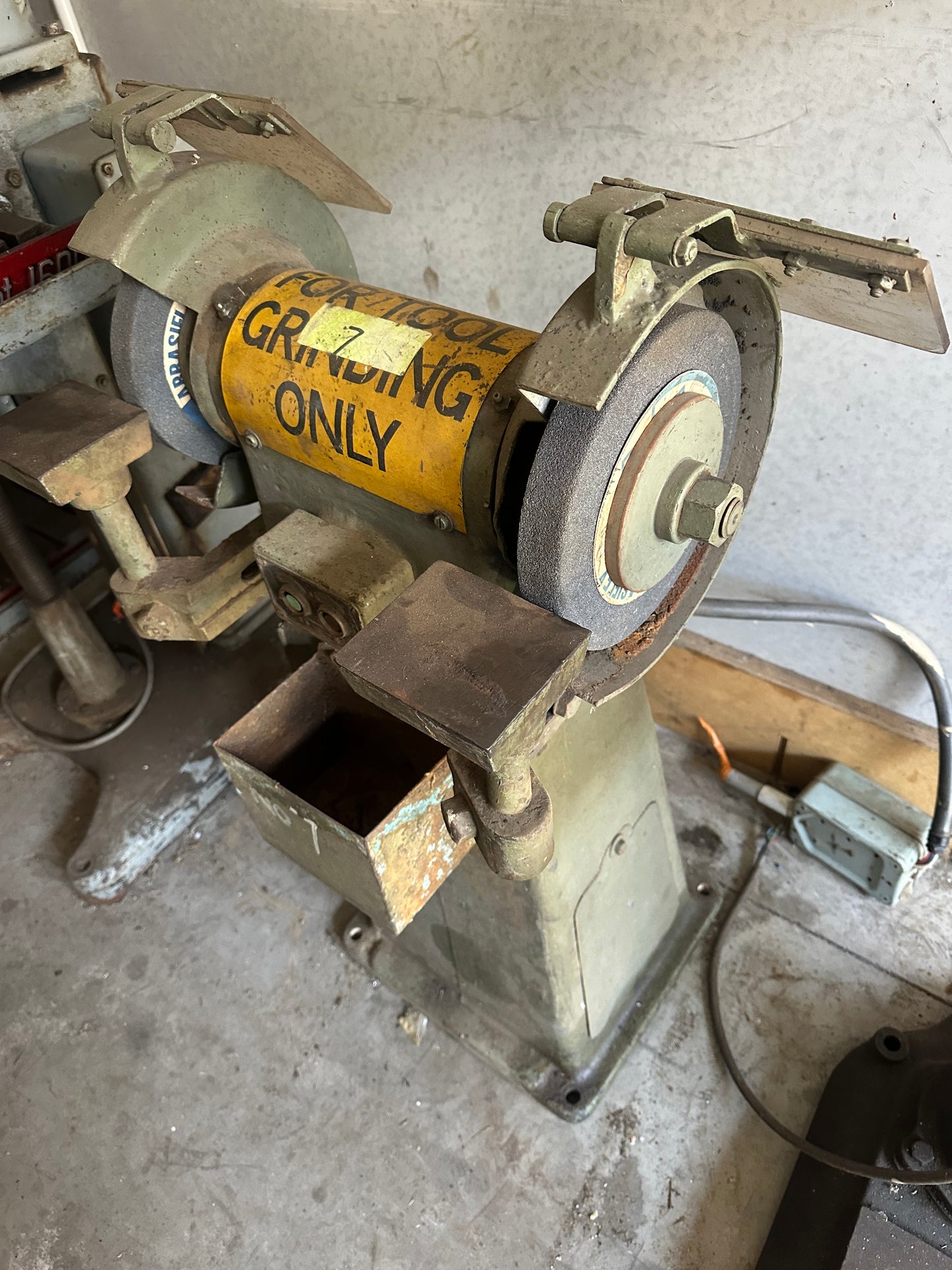 Used Pedestal Grinder (No.7)
