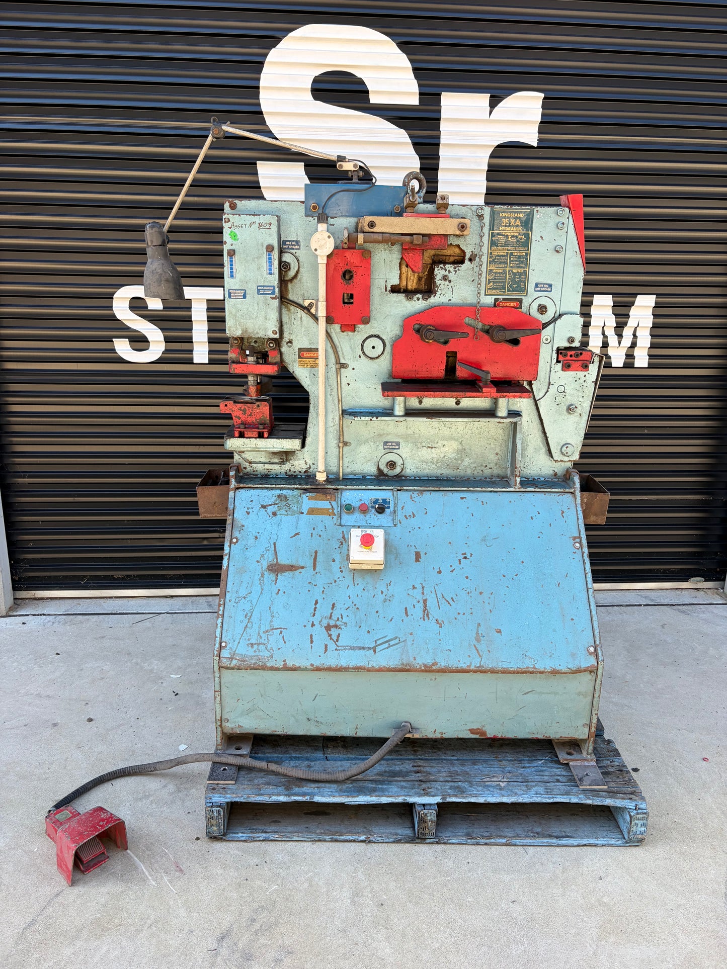 Used Kingsland 35XA Hydraulic Punch and Shear
