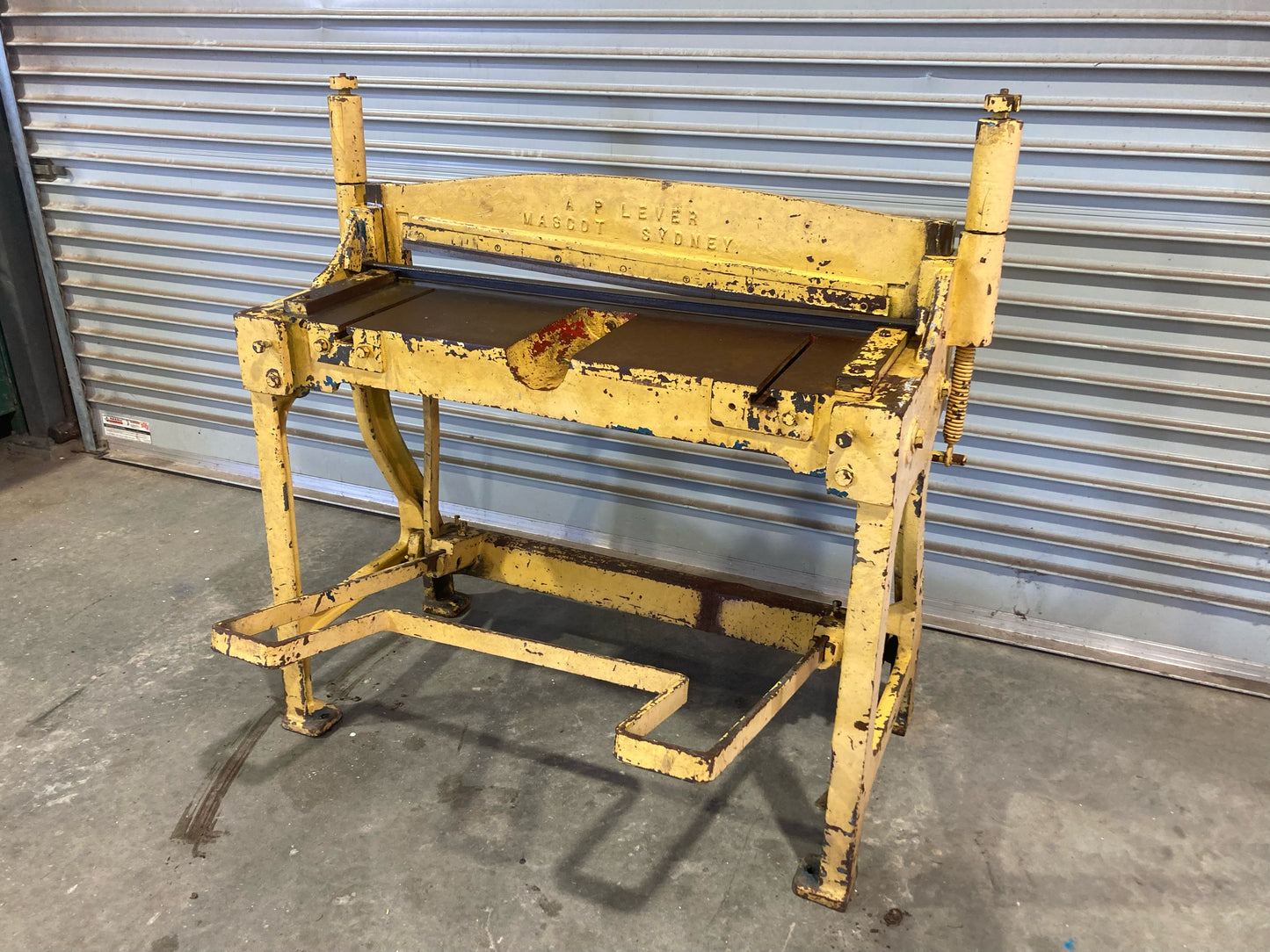 Used AP Lever Treadle Guillotine
