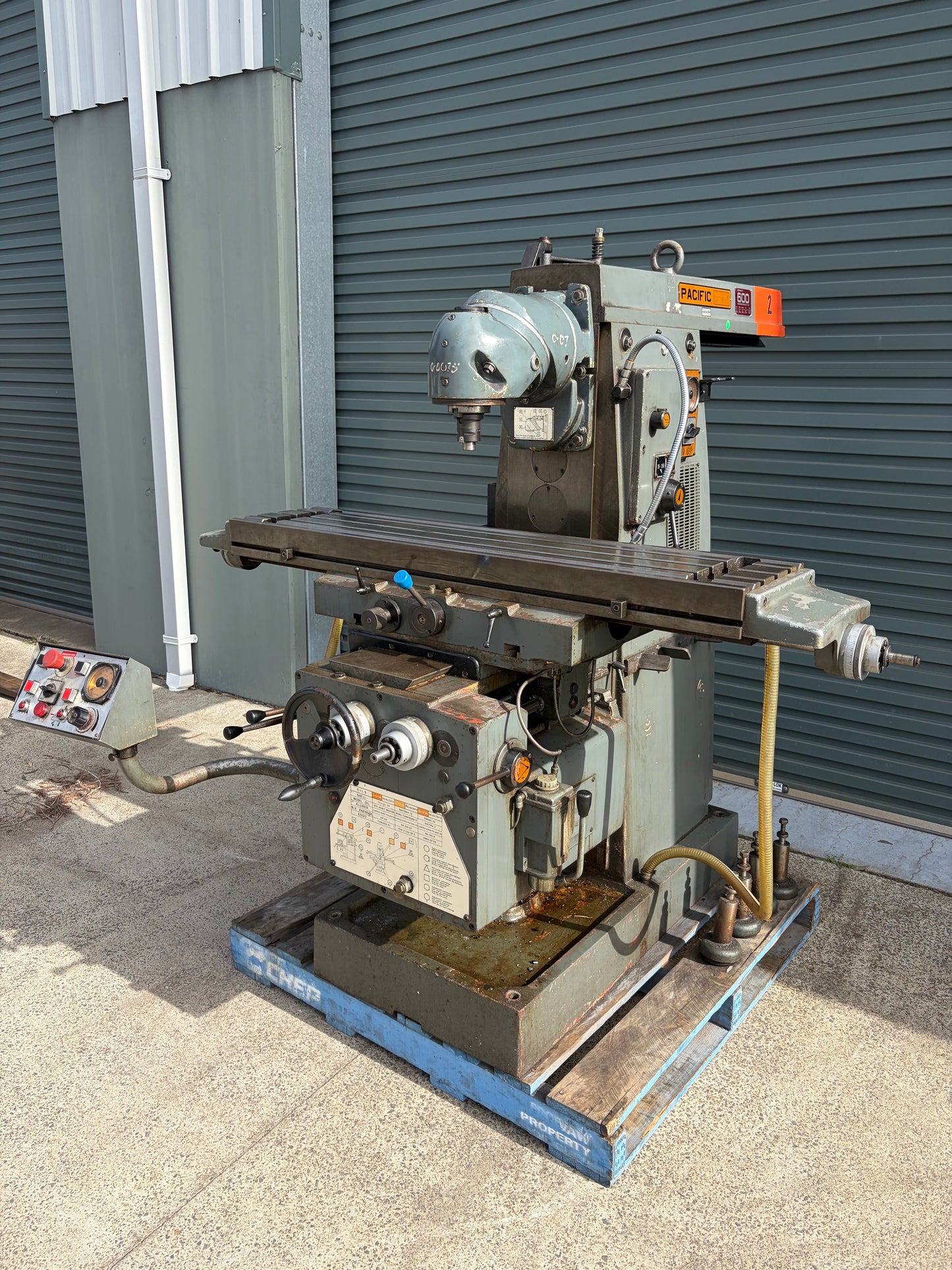 Used Pacific FU-125 Universal Milling Machine