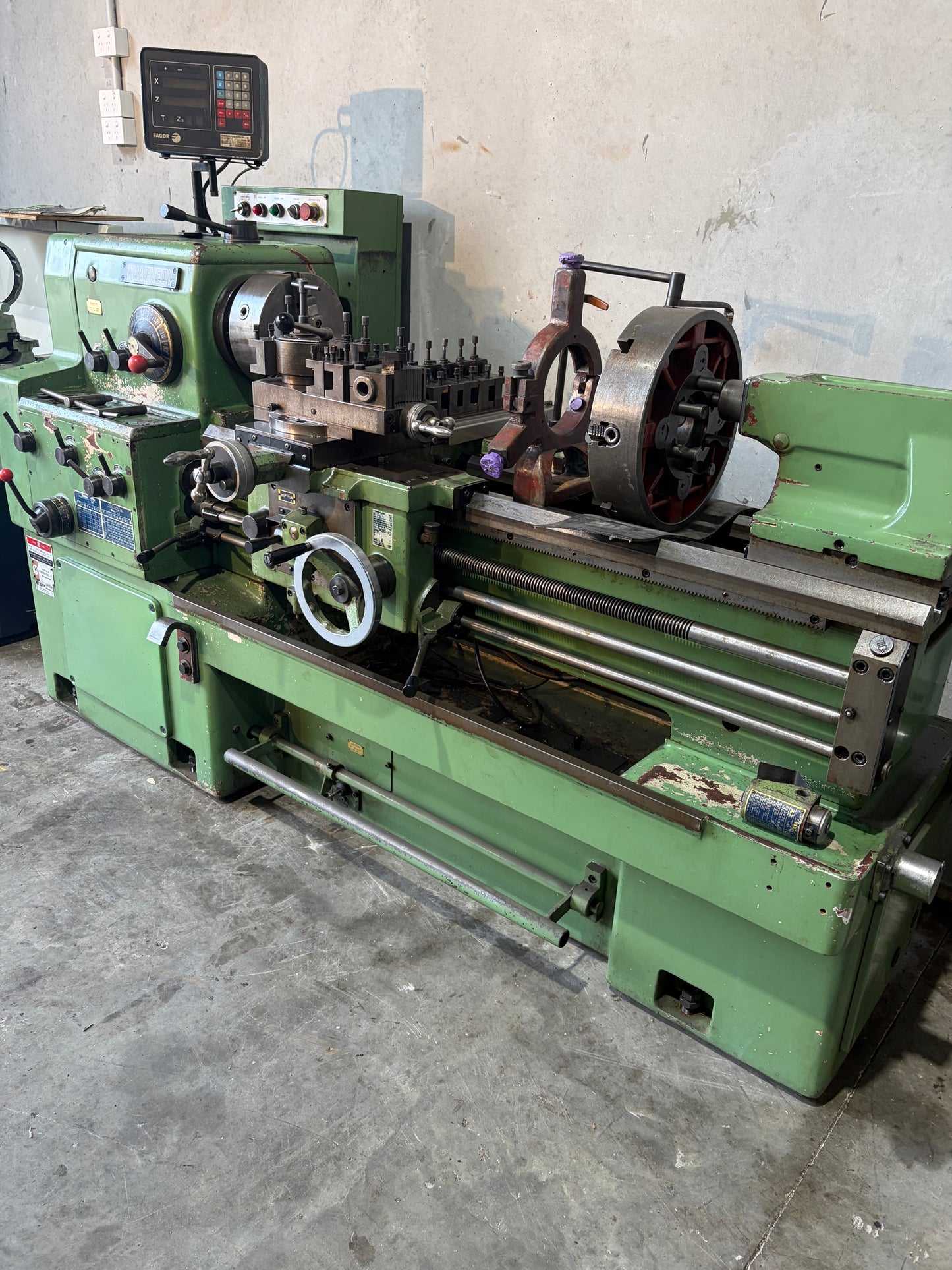 Used Whacheon WL-435 Centre Lathe