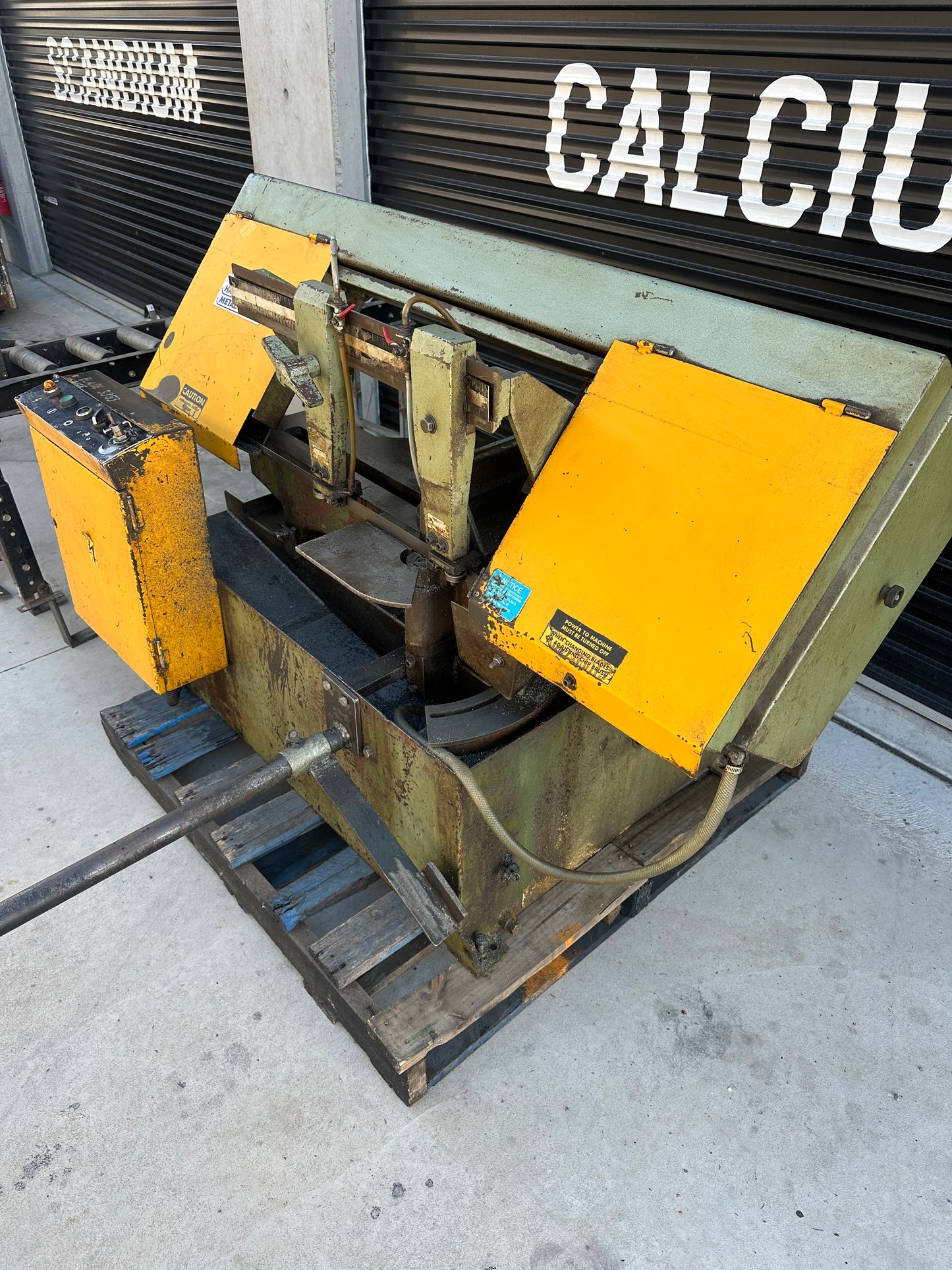 Used HAFCO BS-10s Swivel Head Bandsaw