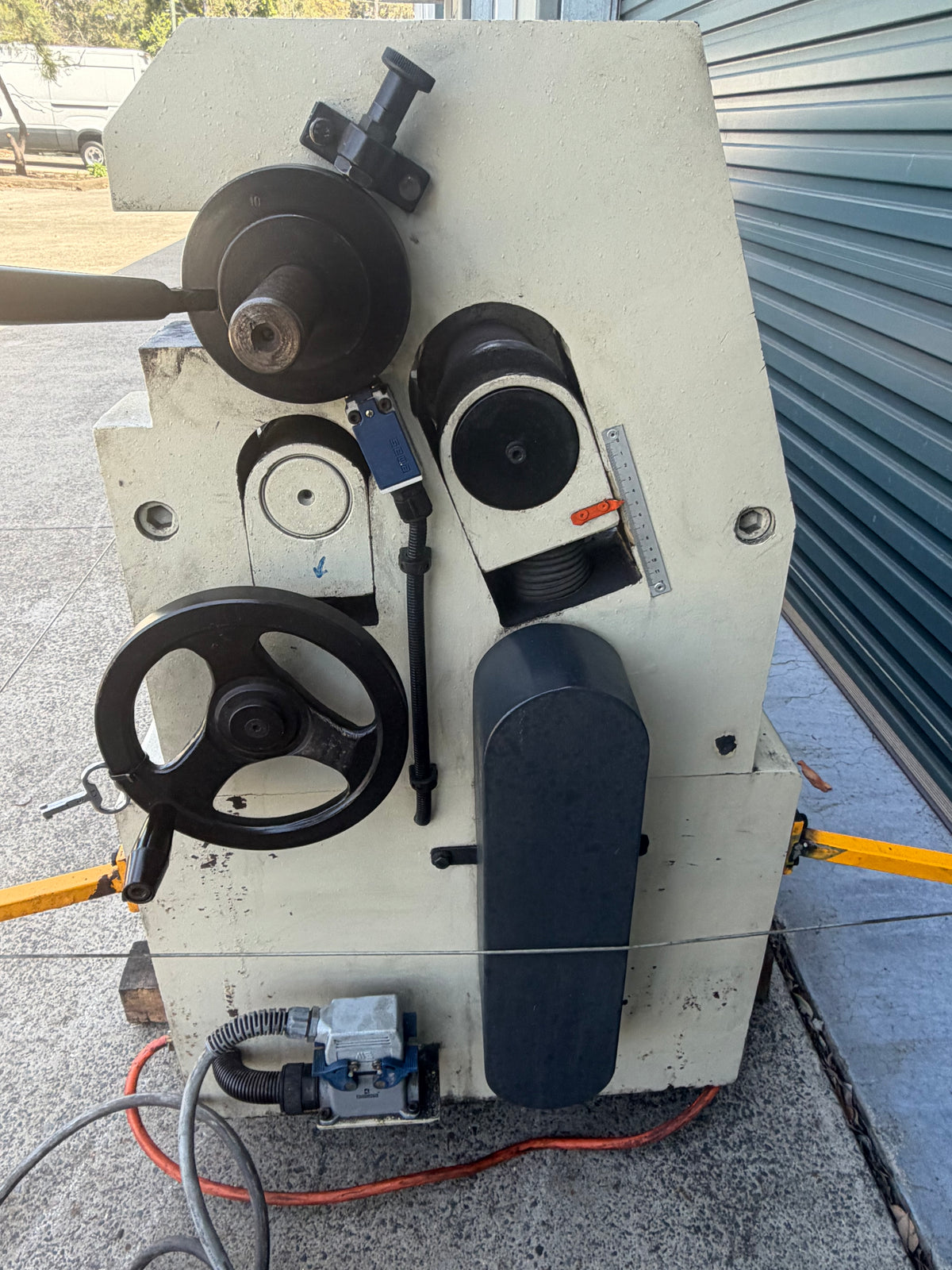 Used Sahinler 2550/140 Plate Curving Rolls